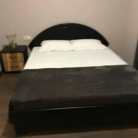Room Studio 1 Тбилиси Экстерьер фото